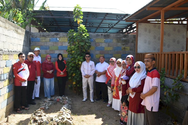 Kenang Jasa Para Pendahulu, MTsN 1 Kota Gorontalo Ikuti Ziarah Ke Makam Mantan Kakankemenag