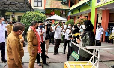 Tim Robotik MTsN 1 Kota Presentasikan Hasil Karyanya di Hadapan Walikota Gorontalo