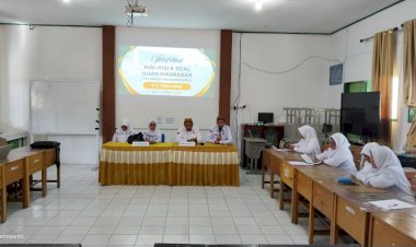 Tim Kurikulum Gelar Verifikasi Kisi-kisi Soal UM