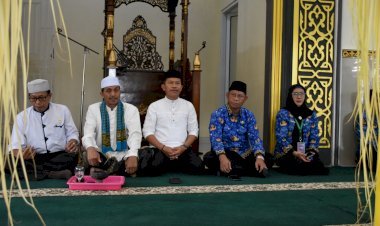 MTsN 1 Kota Gorontalo Gelar Doa Maulid Nabi di Masjid Seribu Rupiah, Dihadiri Kakanwil Kemenag