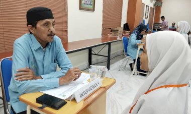 Tes Wawancara Pemilihan Calon Ketua dan Wakil Ketua OSIS MTsN 1 Kota Gorontalo Periode 2025/2026