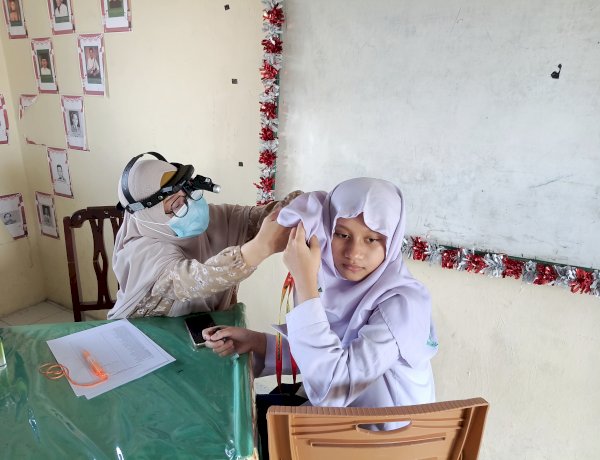 MTsN 1 Kota Gorontalo Gelar Pemeriksaan Kesehatan Telinga bagi Peserta Didik