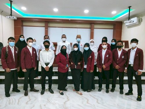 Civitas Akademik MTsN 1 Kota Terima Mahasiswa PPL dari UNG