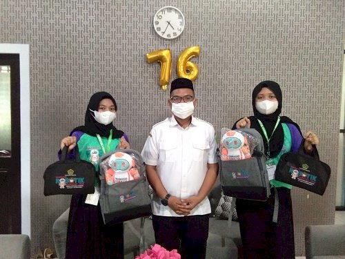 Terima Covid Kit Dari Panitia, Tim Robotik MTsN 1 Kota Siap Berlaga Di ajang MRC 2021