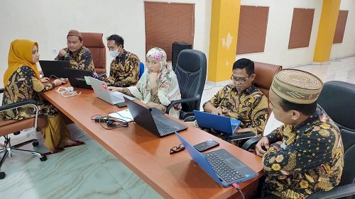 Panitia PPDB MTsN 1 Kota Rampungkan Data Peserta