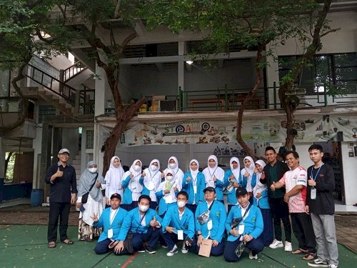 Rombongan PIR Van Java MTsN 1 Kota Kunjungi MA International Tecno Natura