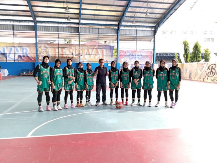 Tim basket putri MTsN 1 Kota Tumbangkan tim tuan rumah