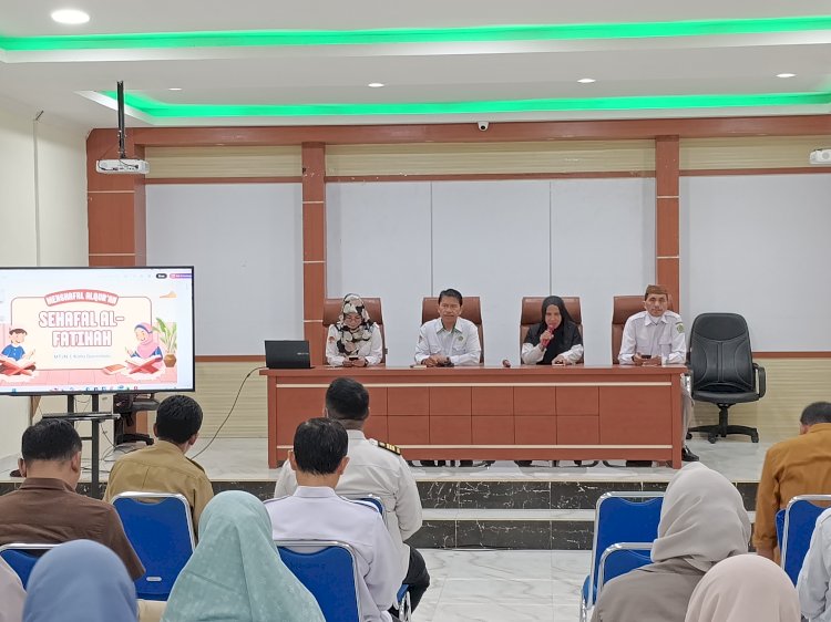 Kepala MTsN 1 Kota Gorontalo Gelar Pertemuan Bersama Orang Tua Siswa Kelas Tahfidz